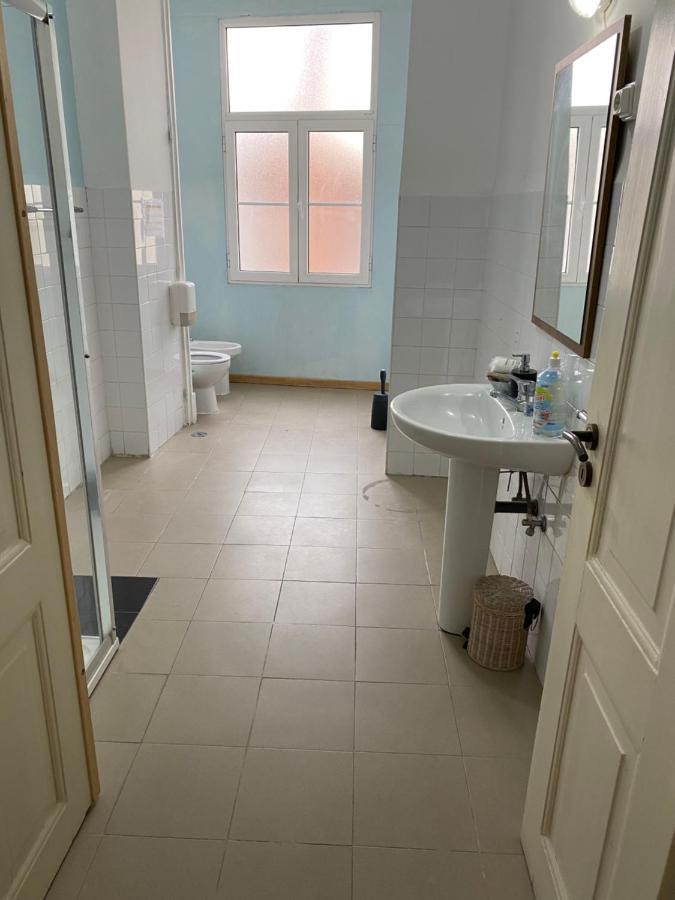 Nature Chiado 2- Cozy Little Double Room With Shared Bathroom Лісабон Екстер'єр фото